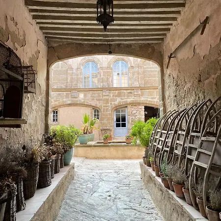Chateau De 3*