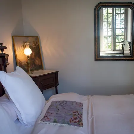 Chateau De Bed & Breakfast