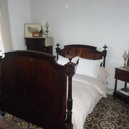 Chateau De Bed & Breakfast Puicheric