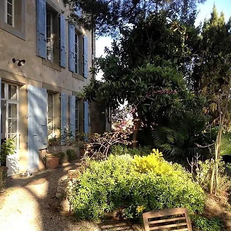 Chateau De Bed & Breakfast 3*