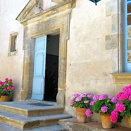 Chateau De Bed & Breakfast Puicheric