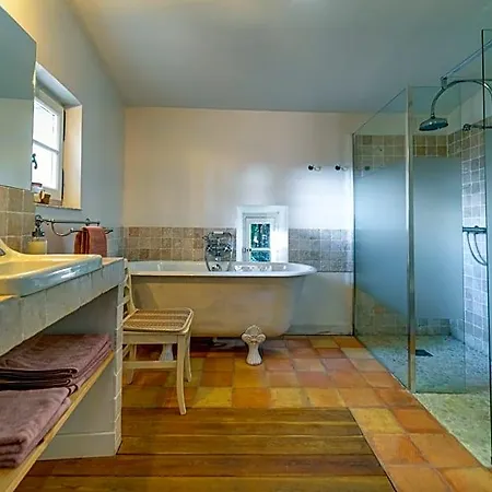 Chateau De Bed & Breakfast